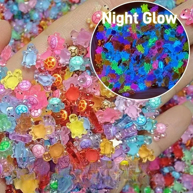50/100 Pcs Cute Mini Luminous Turtle Ornaments Glowing in The Dark Miniatures Turtle Micro Landscape Home Decor Gift