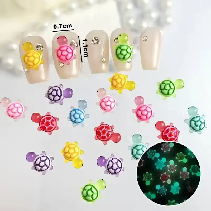 50/100 Pcs Cute Mini Luminous Turtle Ornaments Glowing in The Dark Miniatures Turtle Micro Landscape Home Decor Gift